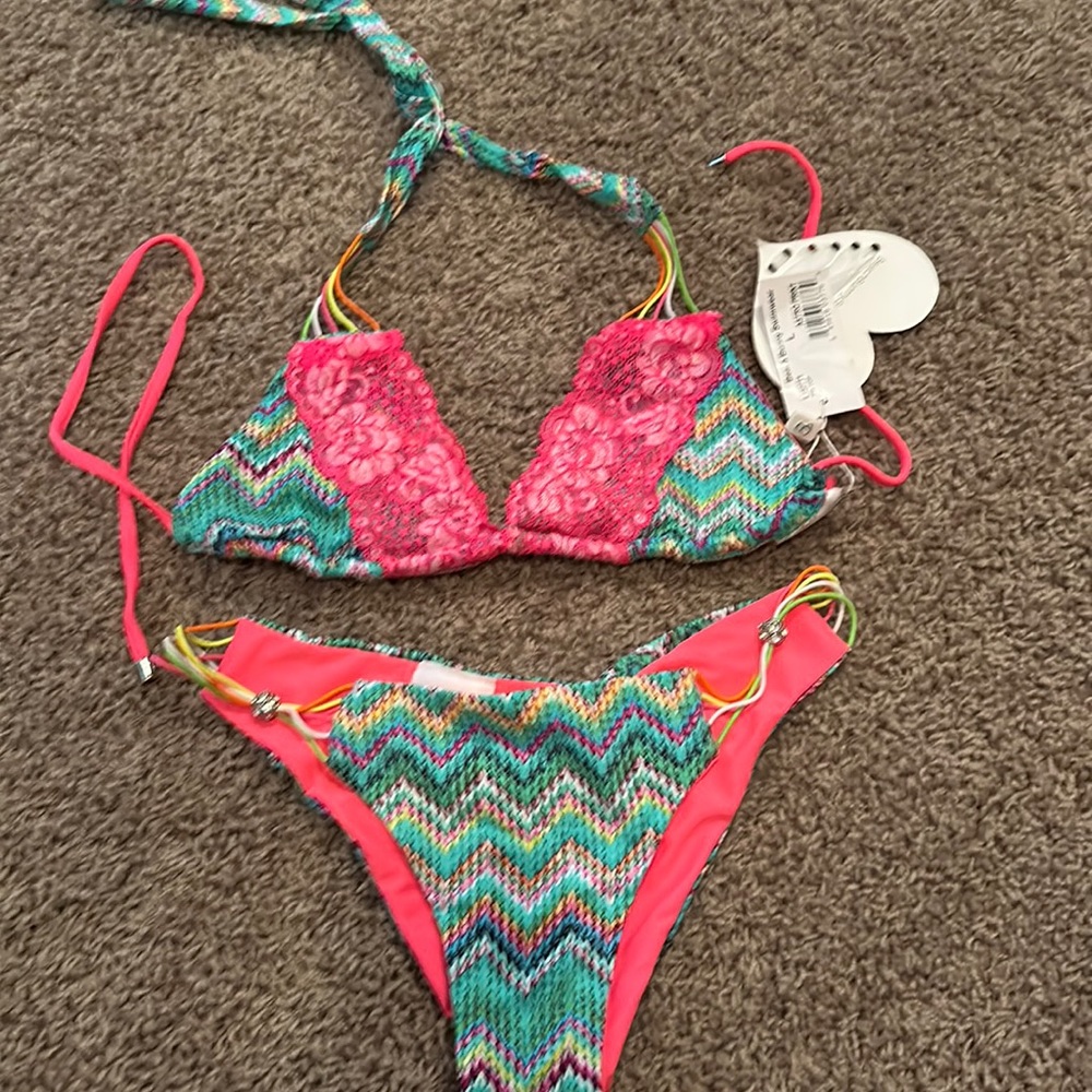 Beach bunny Astro print bikini set